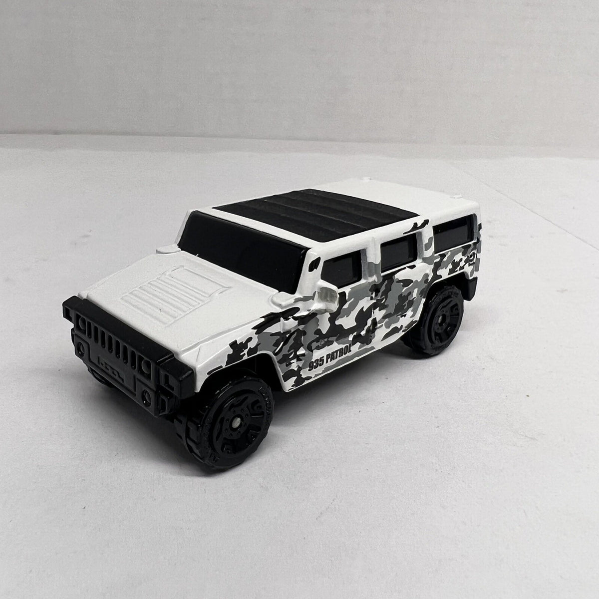 Matchbox 2002 Hummer H2 SUV Concept 935 Patrol Scale 1:72