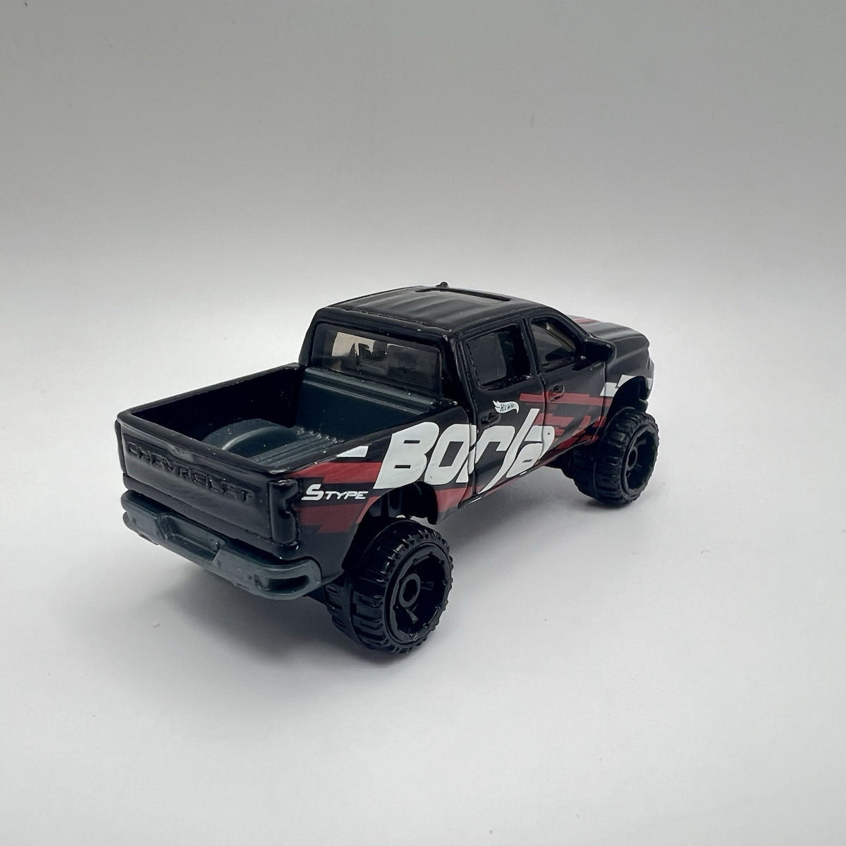 2019 19 Chevy Silverado Trail Boss Collectible 1/64 Scale Diecast Diorama Model
