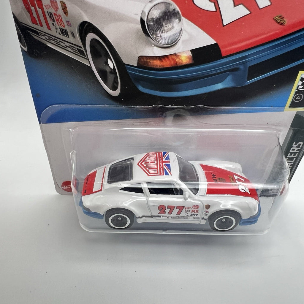 Hot Wheels 2023 '71 Porsche 911 White MW Magnus Walker 277 Retro Racers 9/10