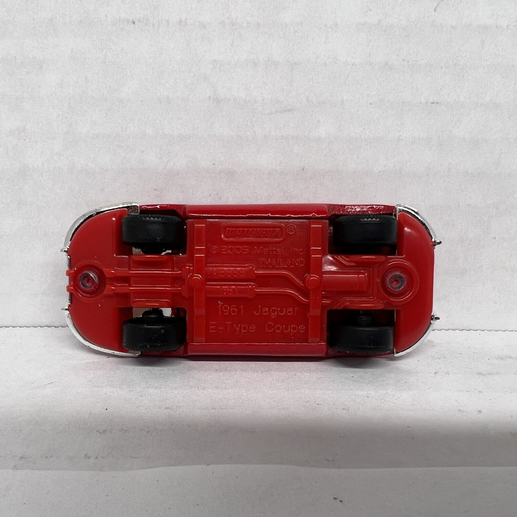 2005 Matchbox 1961 E-Type Jaguar Coupe Red MB688