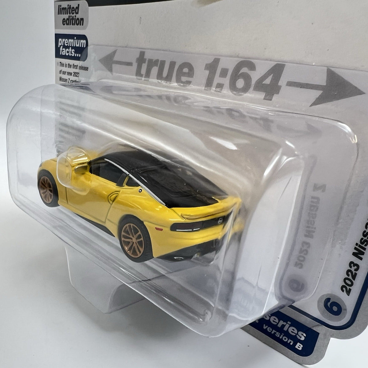 AUTOWORLD 1/64 DIECAST CAR IMPORT LEGENDS 2023 NISSAN Z ~ YELLOW LIMITED EDITION