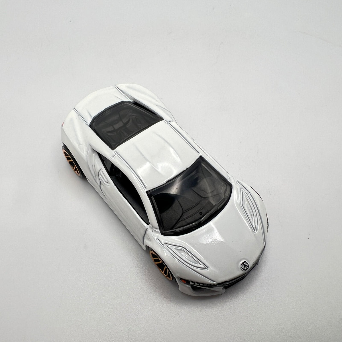 Hot Wheels '17 Acura NSX White Gold Wheels LOOSE 1/64