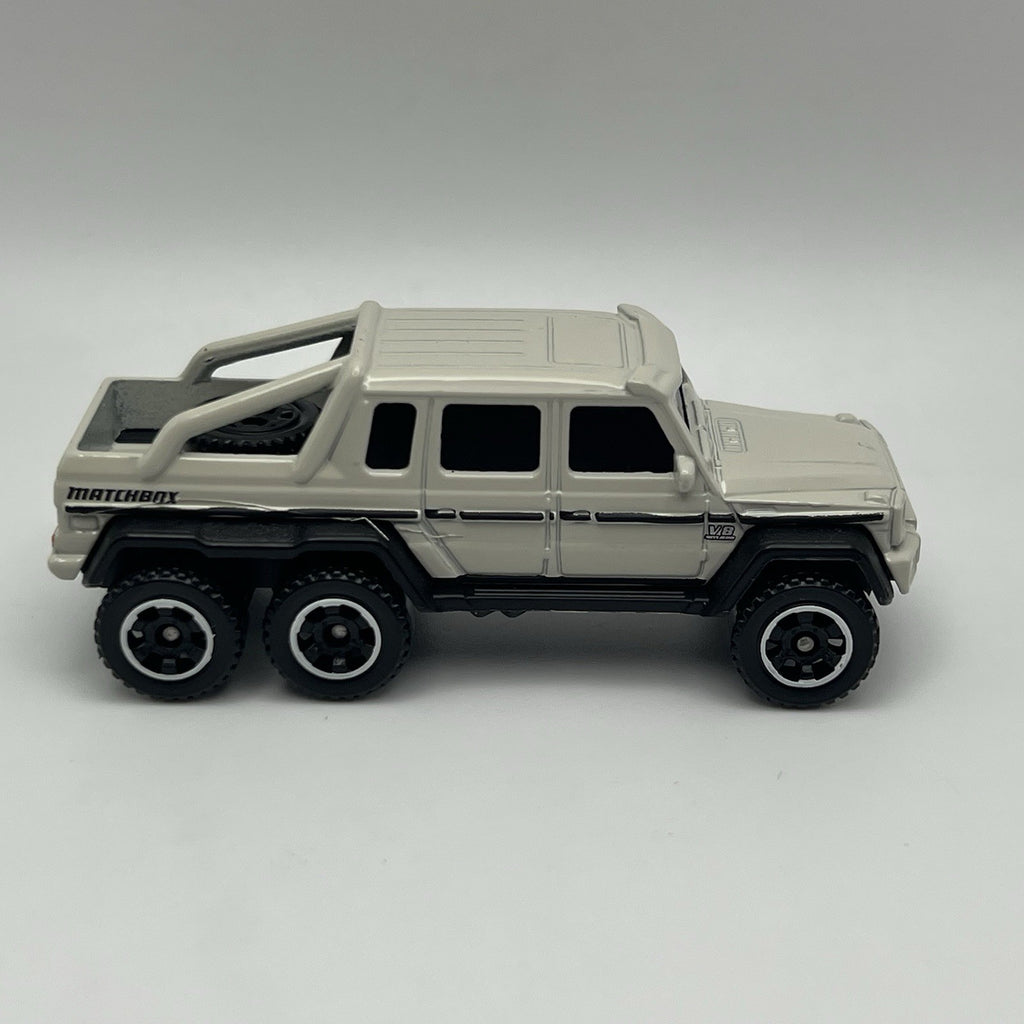 2017 Matchbox #91 Mercedes-Benz G63 AMG 6x6 Beige White MBX Explorers 1:64