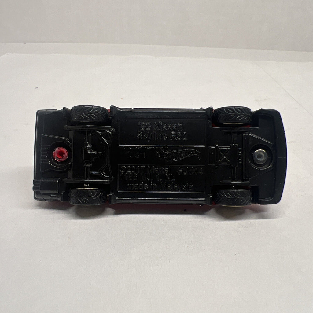 Hot Wheels 1:64 Red 1982 NISSAN SKYLINE R30 Custom with Real Riders