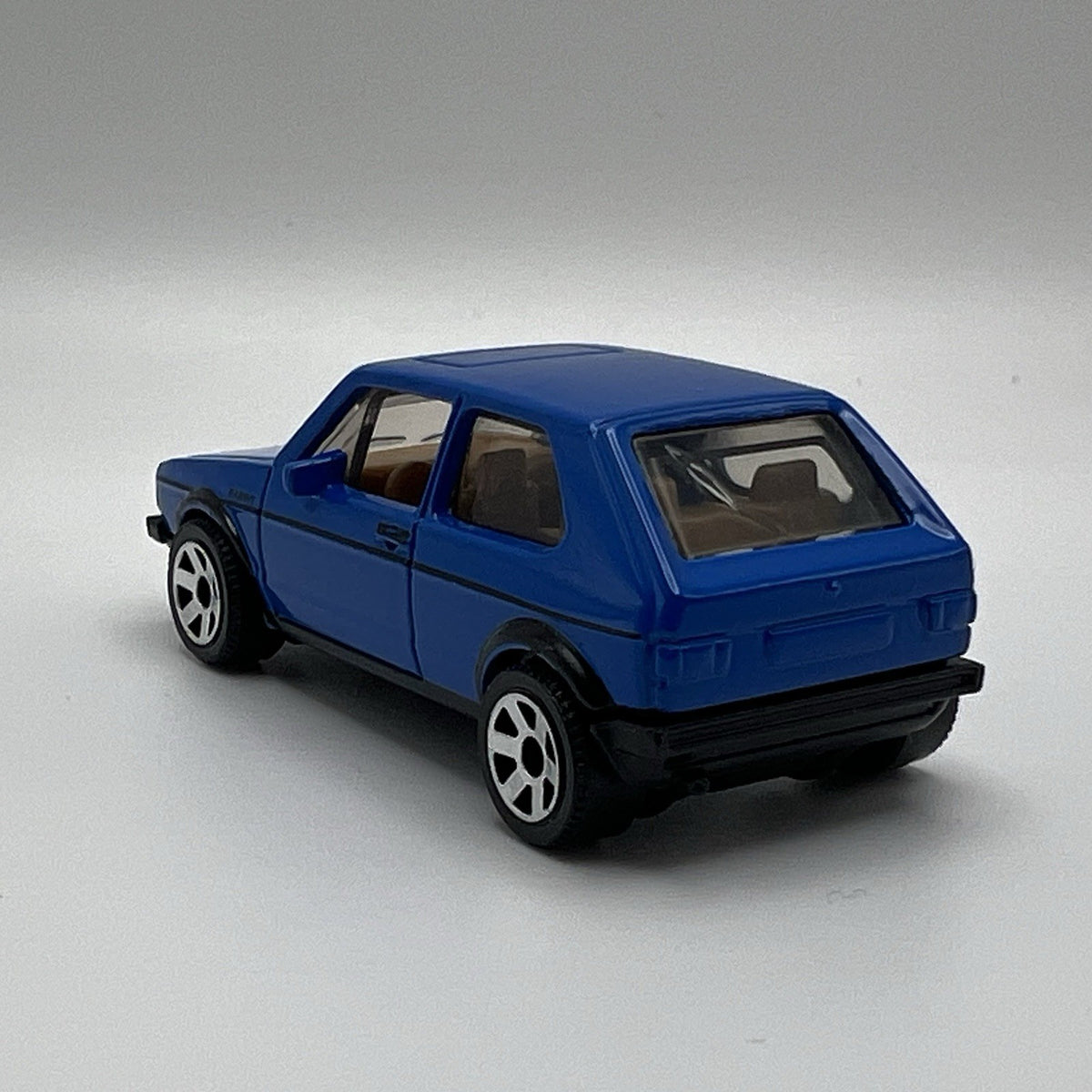 1976 VOLKSWAGEN GOLF GTI MK 1 Diorama Collectible DieCast Model Car 1:64 LOOSE