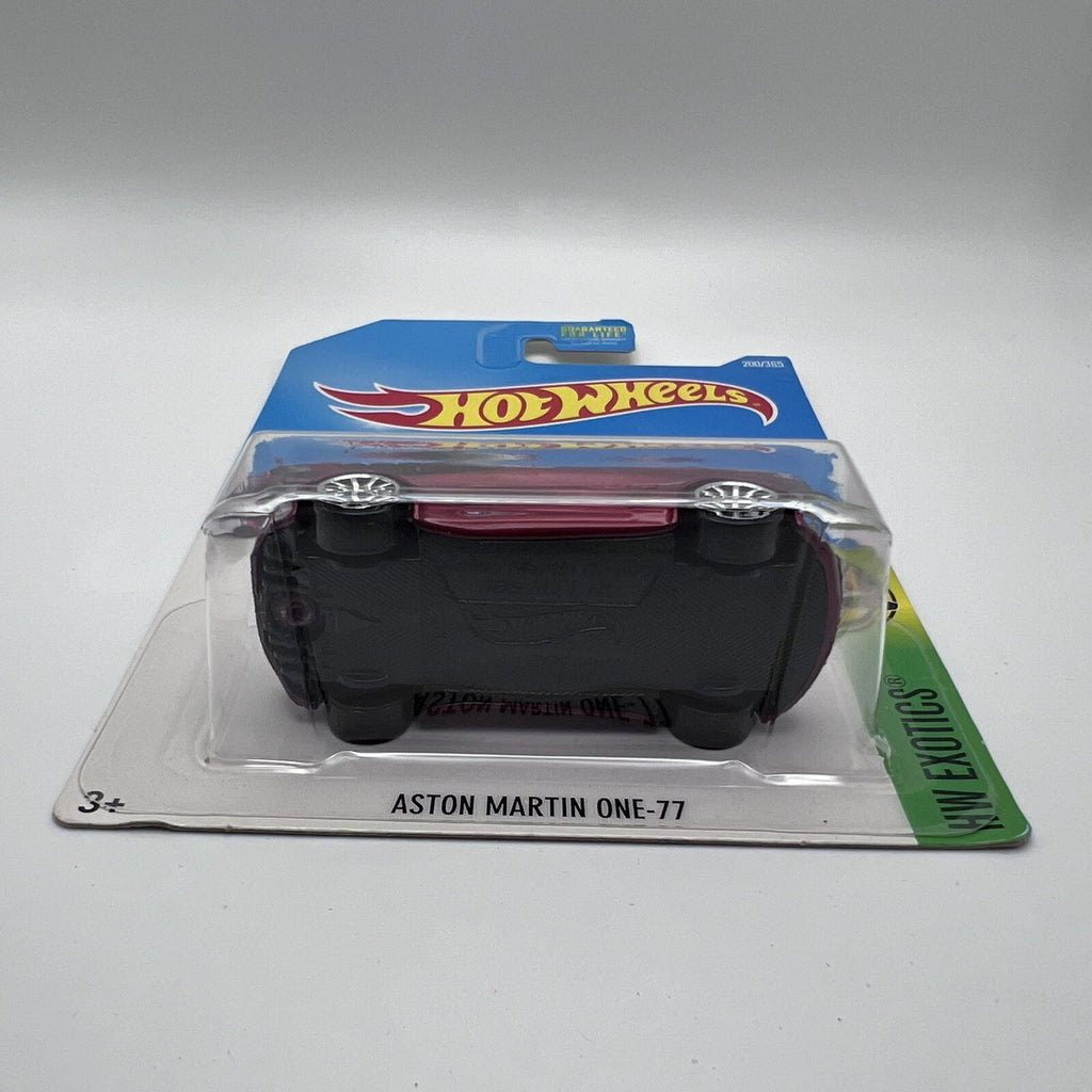 2017  HOT WHEELS ASTON MARTIN ONE-77 RED  7/10 EXOTICS 200/365