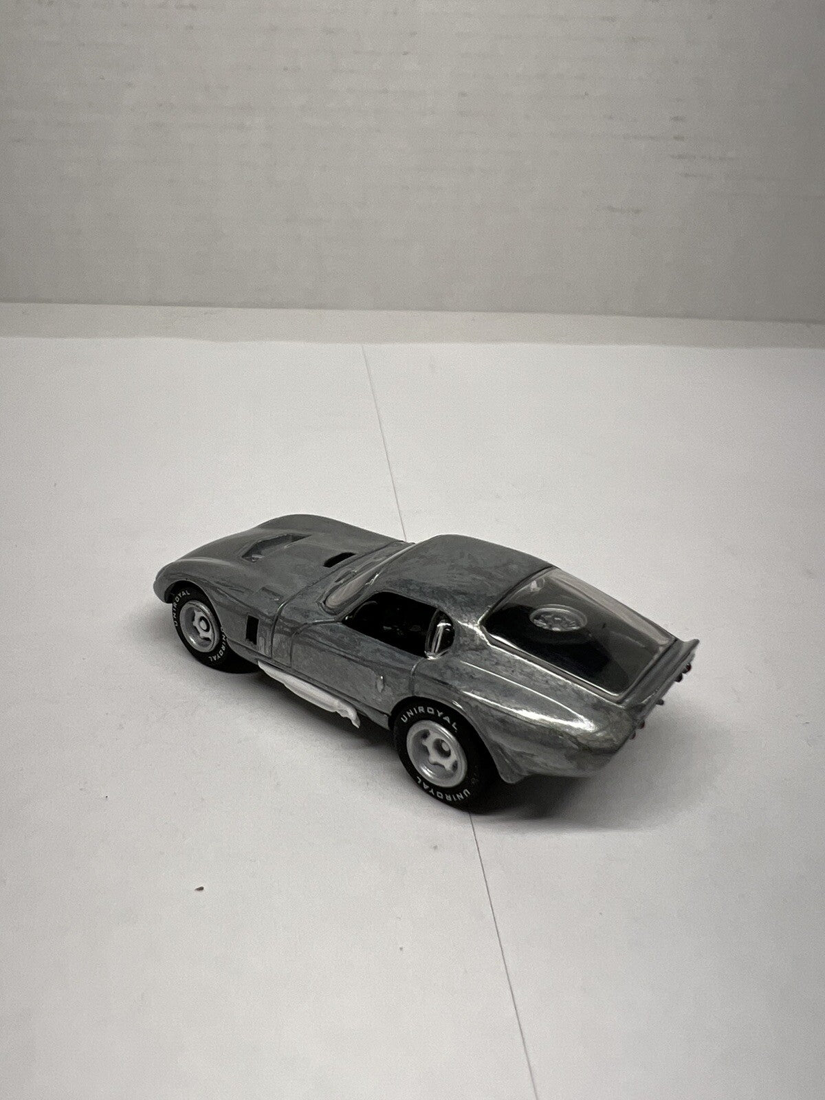 2007 MFG. Johnny Lightning Limited 1965 Shelby Cobra Daytona Classic gold