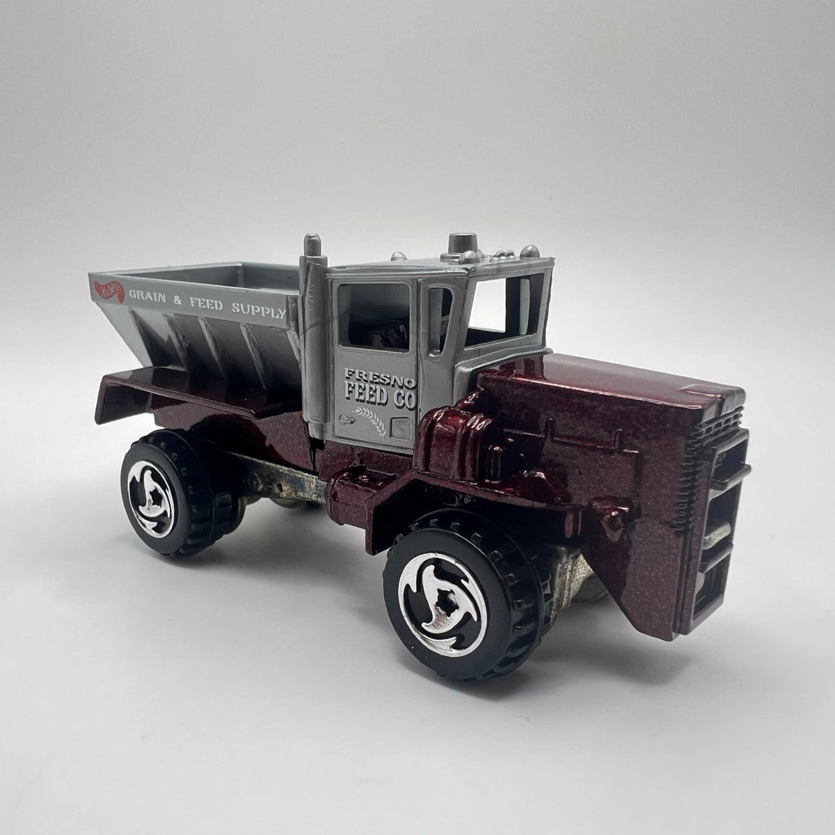 Hot Wheels Grain & Feed Supply Truck Maroon Fresno Feed Co LOOSE 1/64