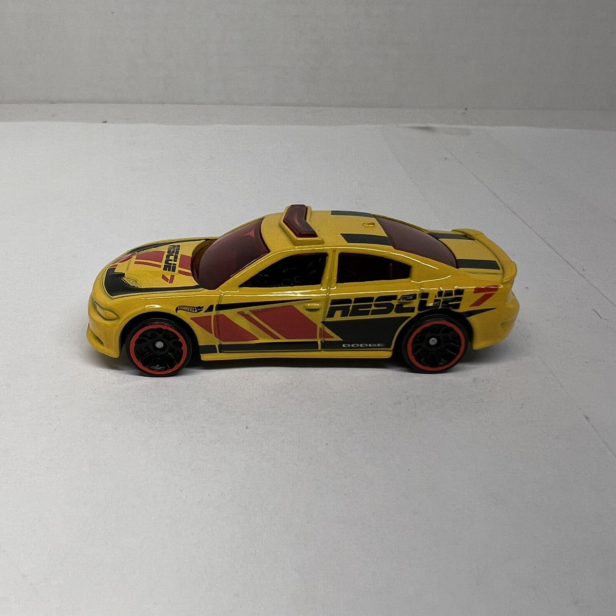 Hot Wheels '15 Dodge Charger SRT Yellow #228 228/250 2021 HW Rescue 7/10