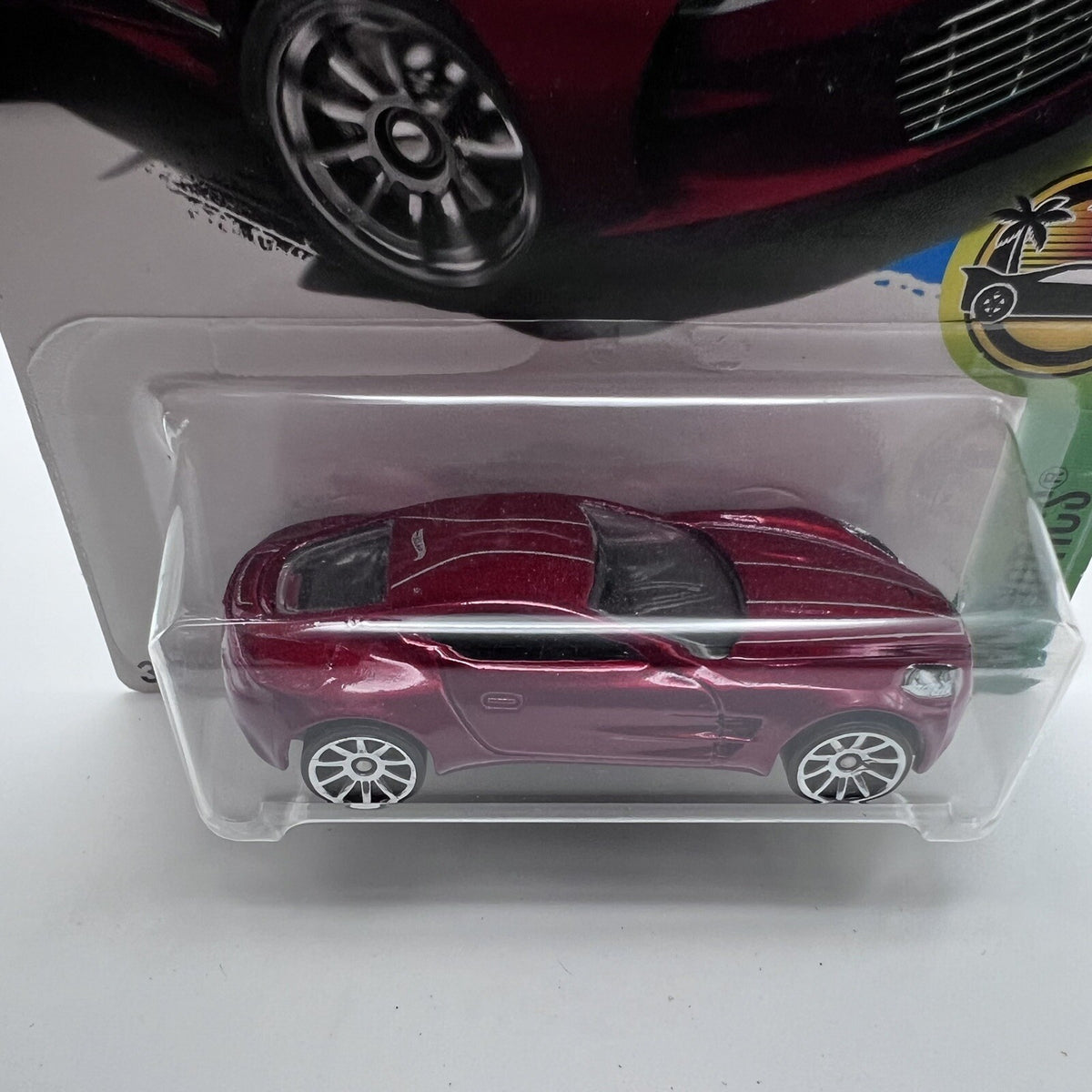 2017  HOT WHEELS ASTON MARTIN ONE-77 RED  7/10 EXOTICS 200/365