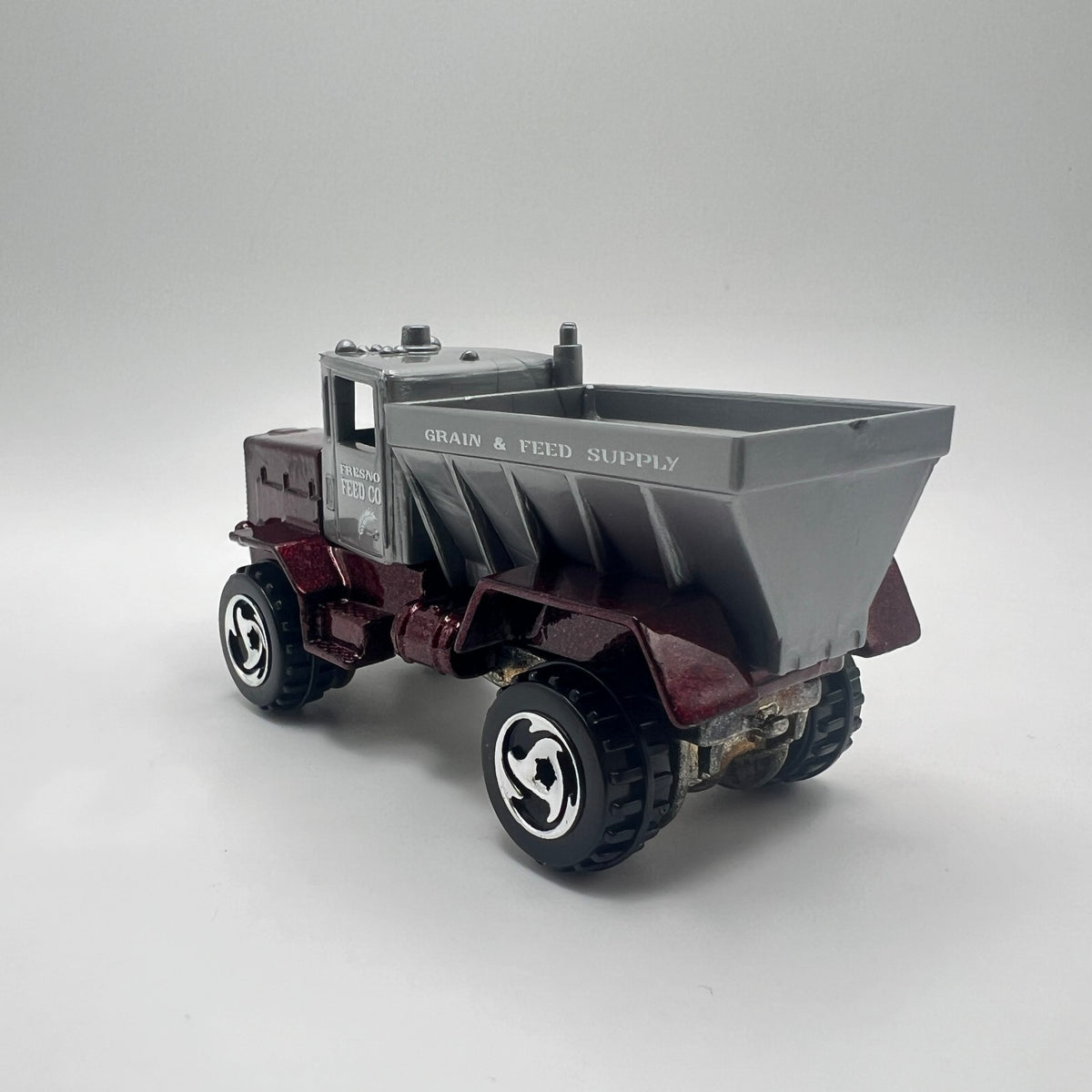 Hot Wheels Grain & Feed Supply Truck Maroon Fresno Feed Co LOOSE 1/64
