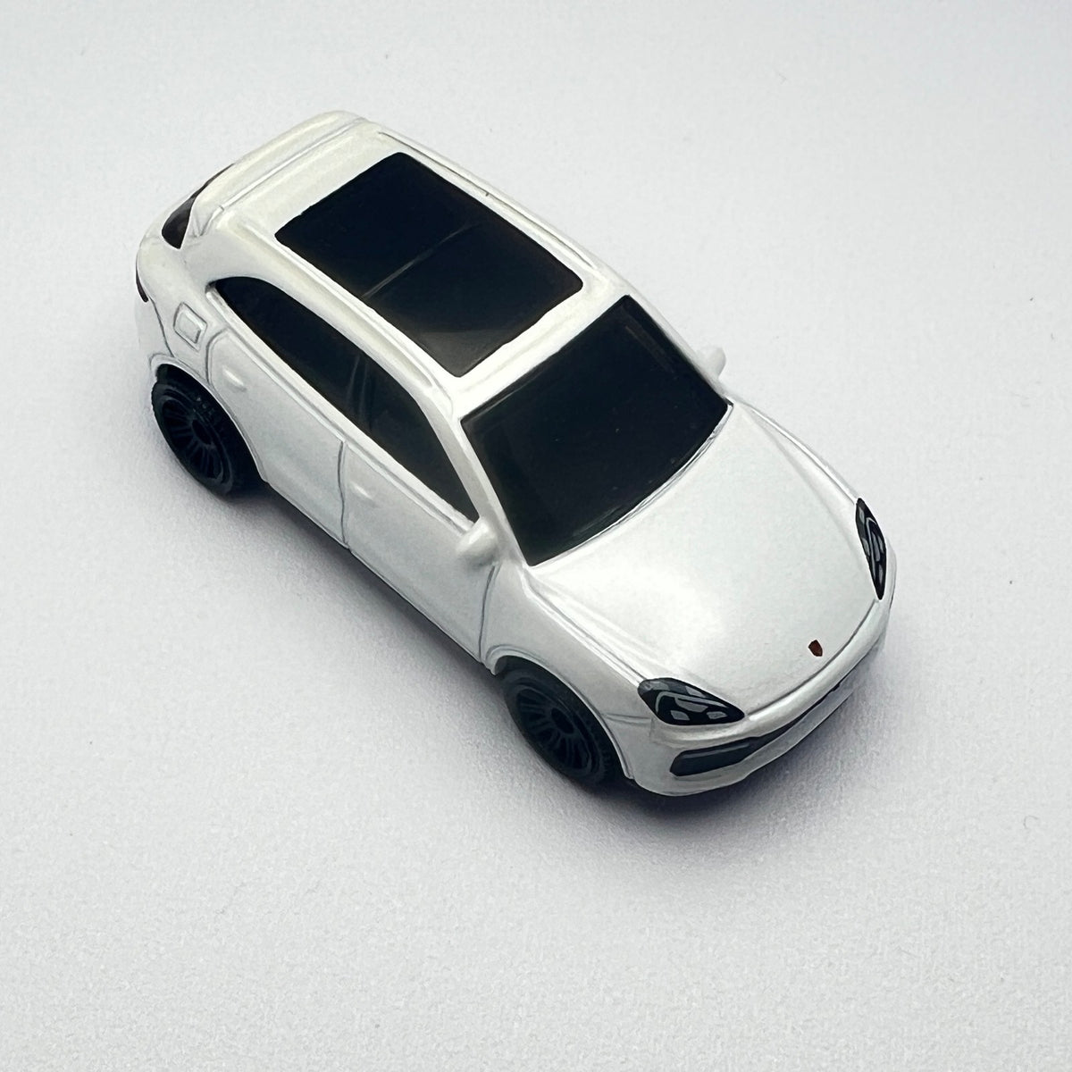 Matchbox Porsche Cayenne Turbo White LOOSE 1/64