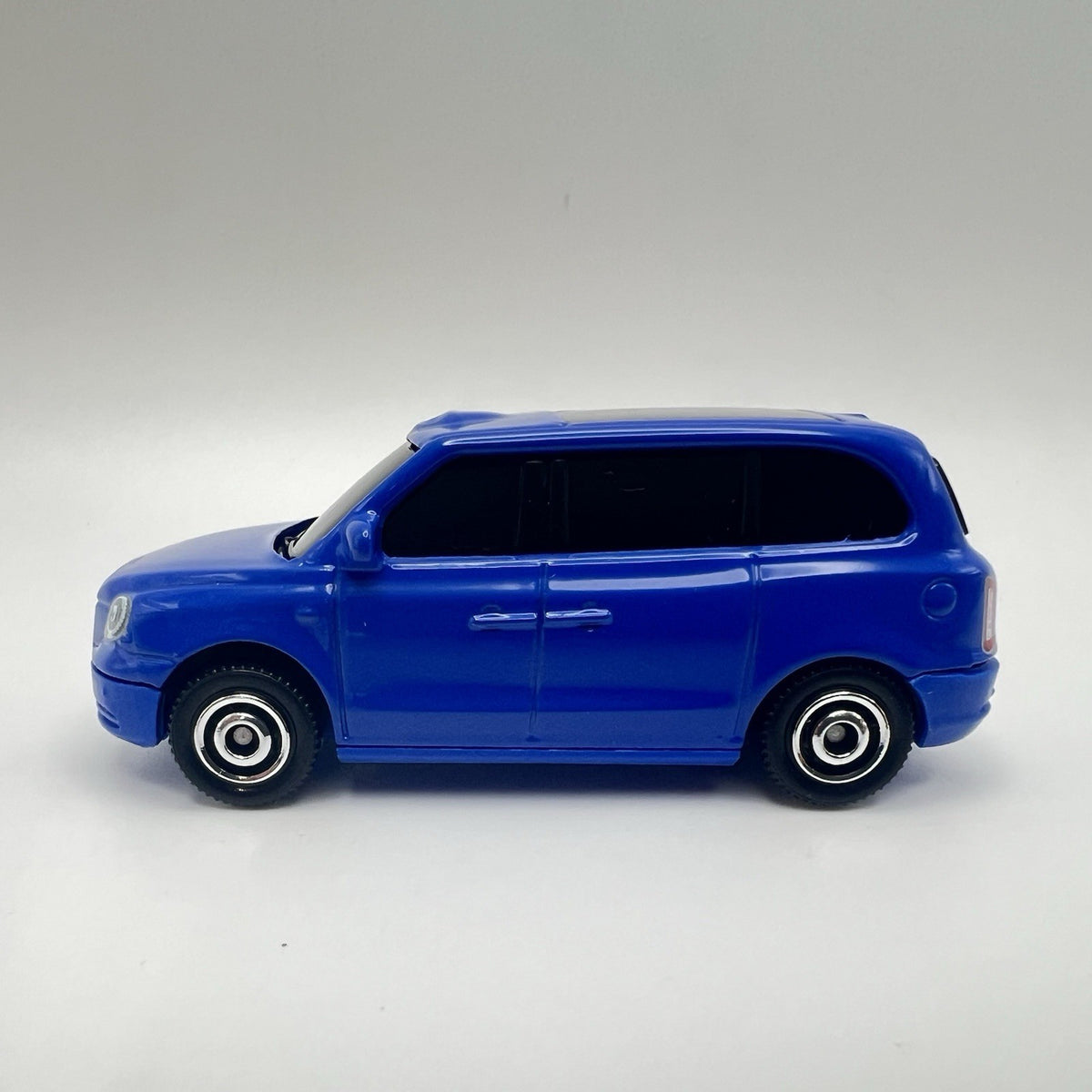 2017-2020 LEVC TX London Taxi Collectible 1/64 Scale Diecast Great For Diorama