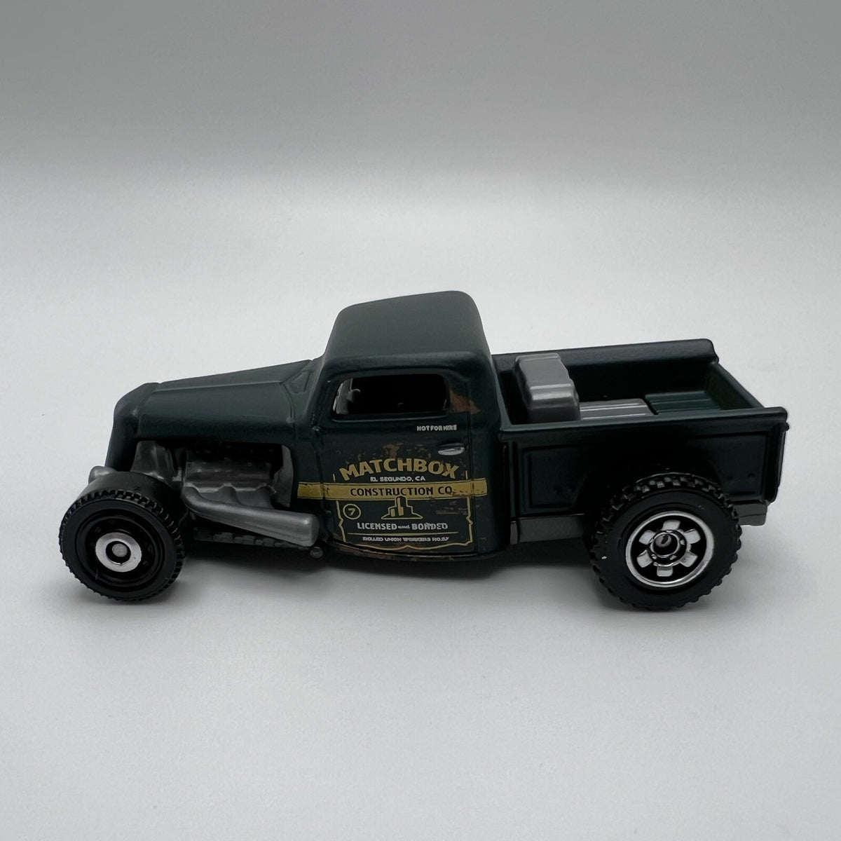 2018 MATCHBOX 1935 FORD CONSTRUCTION CO. GREEN 1:64 DIECAST 2 3/4" PICKUP TRUCK