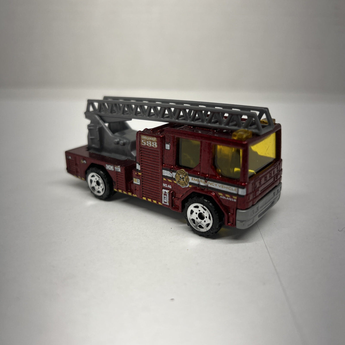 Matchbox Dennis Sabre Ladder Fire Truck (2006 MBX Metal) Loose Used