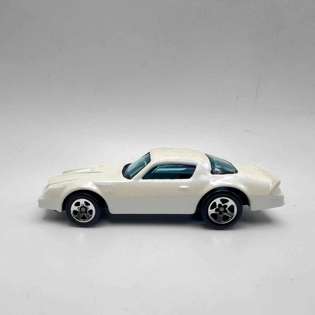 Hot Wheels '80 Camaro Z28 Pearl White LOOSE 1/64