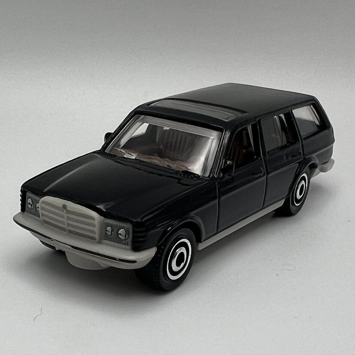 2022 Matchbox MBX Power Grabs Black '80 Mercedes-Benz W123 Wagon 1/64 Loose