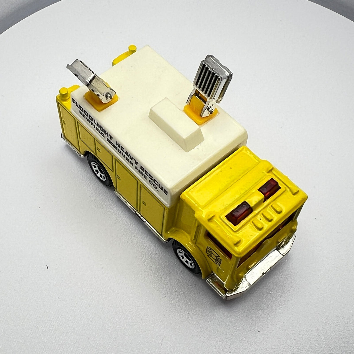 Matchbox Mack Auxiliary Power Truck Yellow Newfield Fire LOOSE