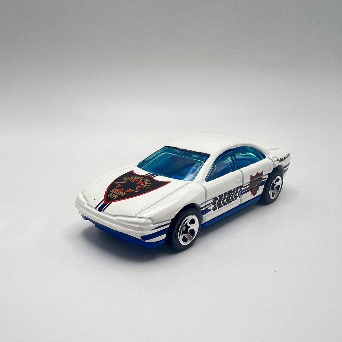 Hot Wheels Oldsmobile Aurora White Sheriff Desert Patrol LOOSE 1/64