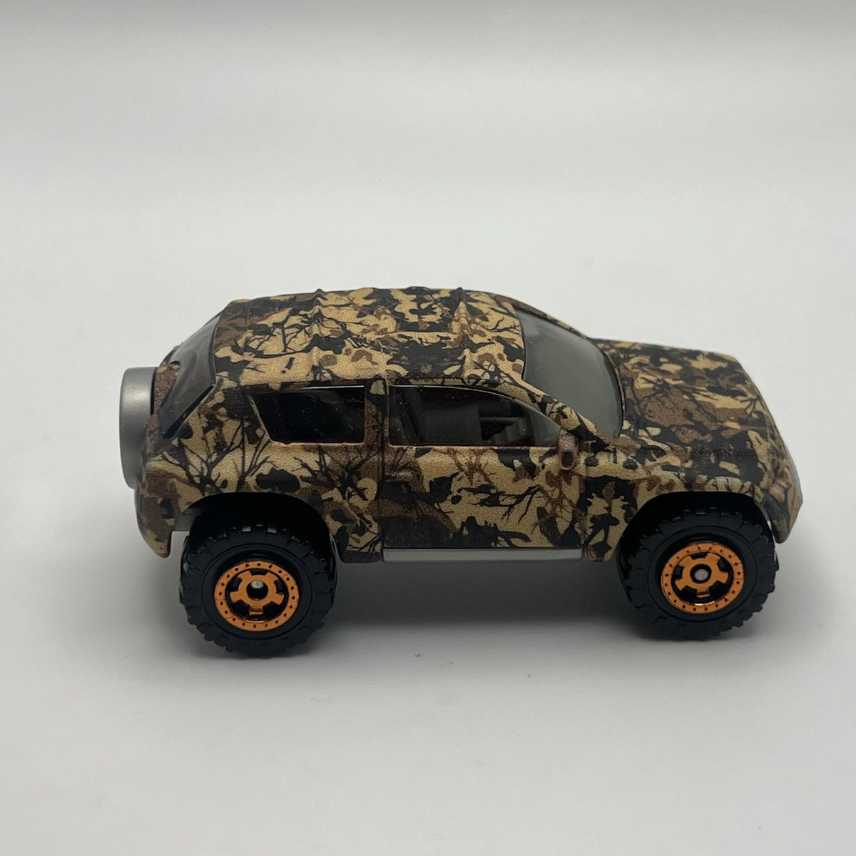 2017 MATCHBOX JEEP COMPASS BROWN CAMO CAMOFLAGE 1:59 DIECAST 2 7/8" SUV