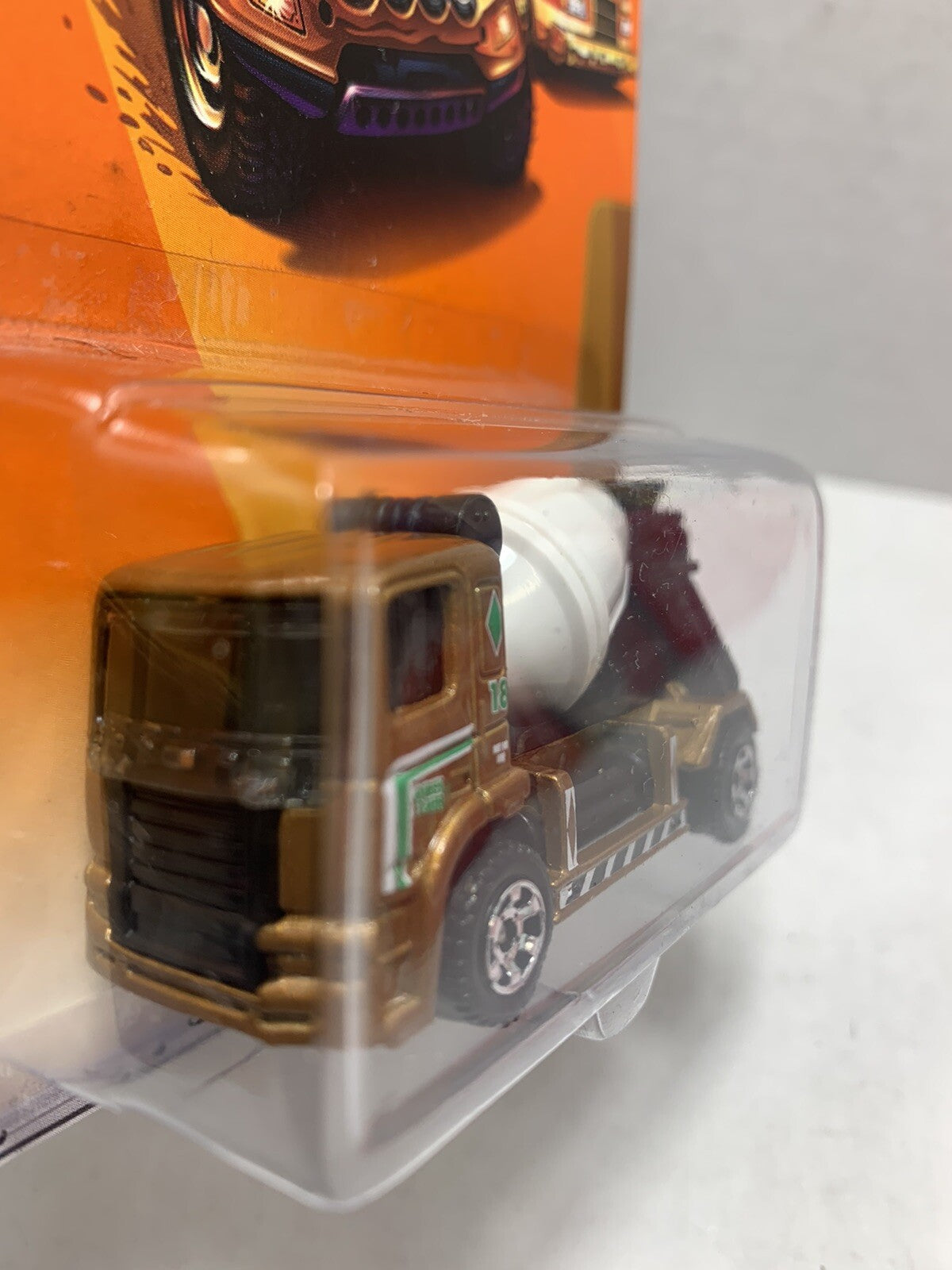 2010 MATCHBOX CONSTRUCTION MBX MIXER BROWN & BLACK 46/100