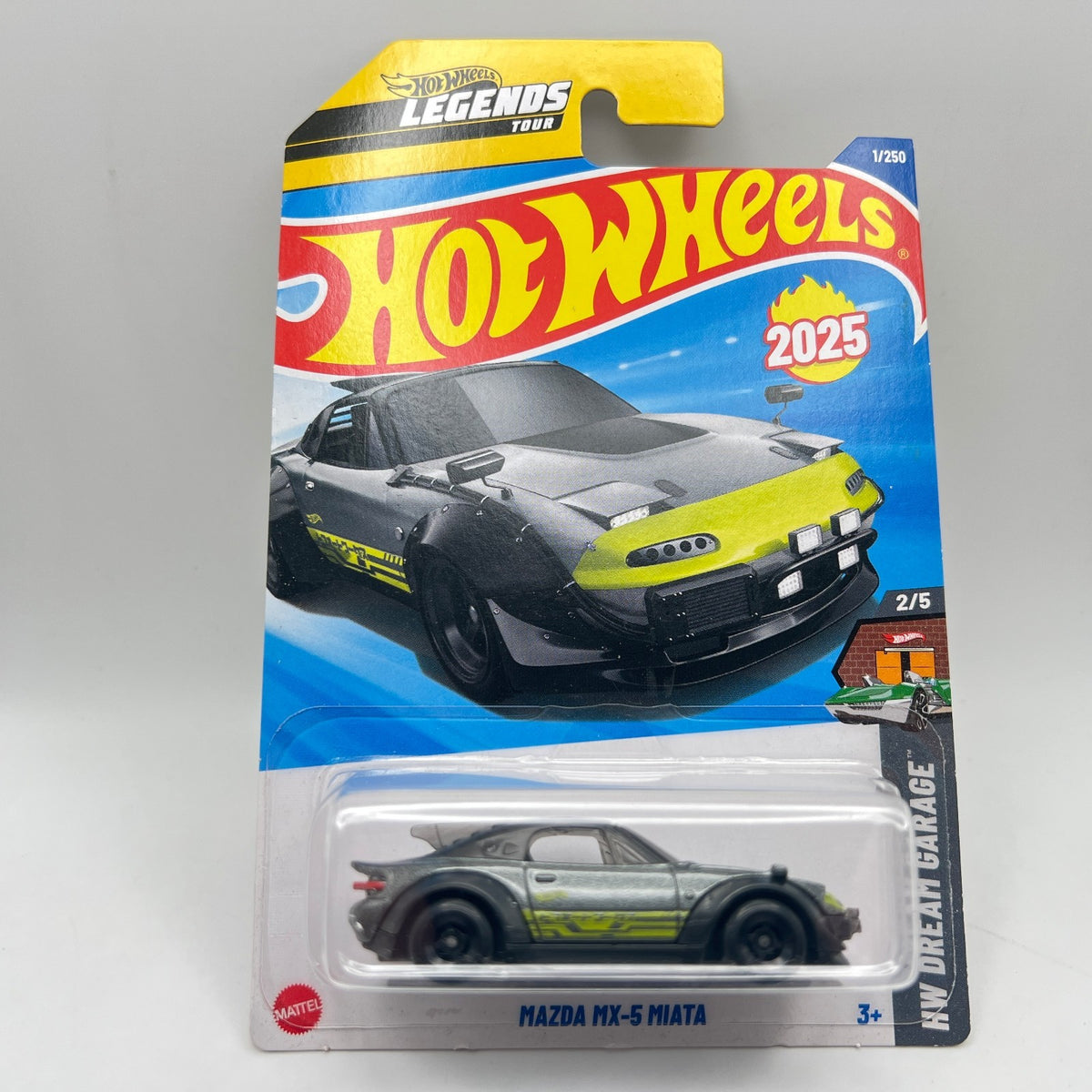 Hot Wheels Mazda MX-5 Miata Gray Legends Tour HW Dream Garage 2/5 1/250 2025