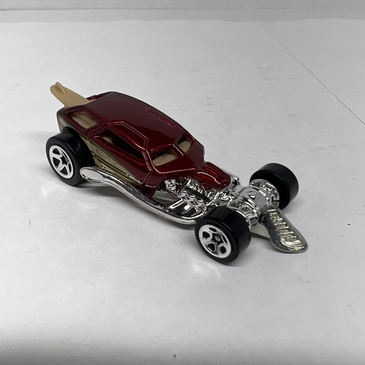 Hot Wheels Red Surf Crate 1:64 Scale Diecast Toy Car Model Mattel