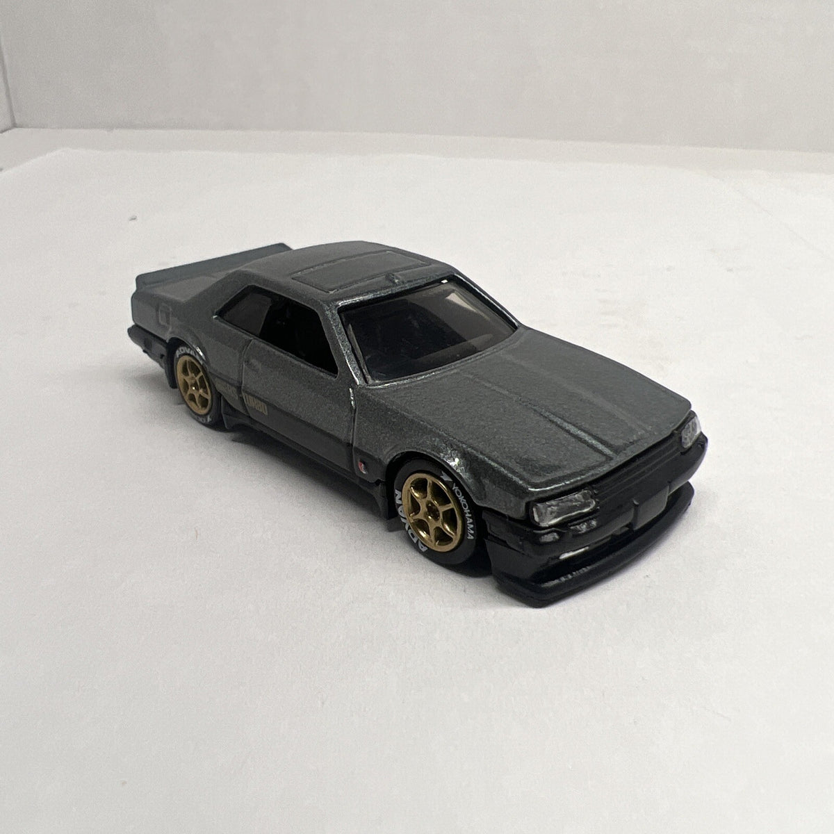 HOT WHEELS 82 NISSAN SKYLINE R30 FACTORY FRESH NEW FOR 2018 W Real Riders
