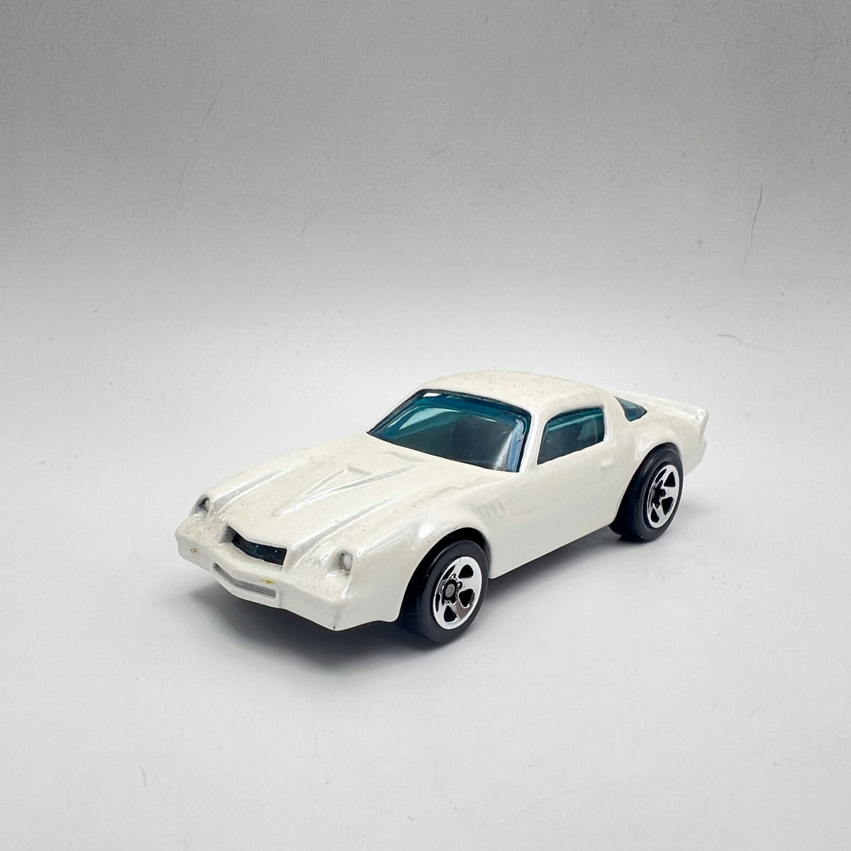 Hot Wheels '80 Camaro Z28 Pearl White LOOSE 1/64