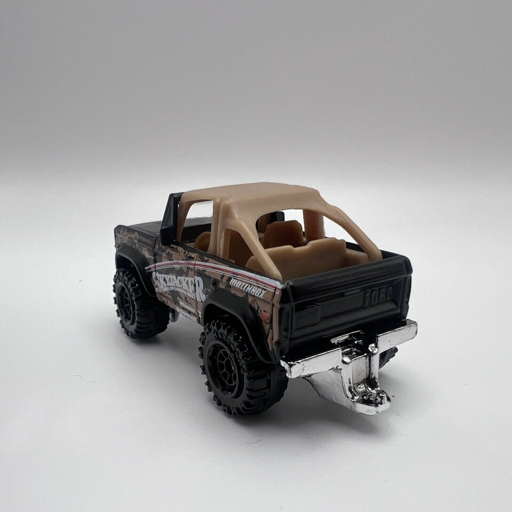 2024 Matchbox Ford Bronco 4x4 - Camo - Skyjacker Suspensions - Loose
