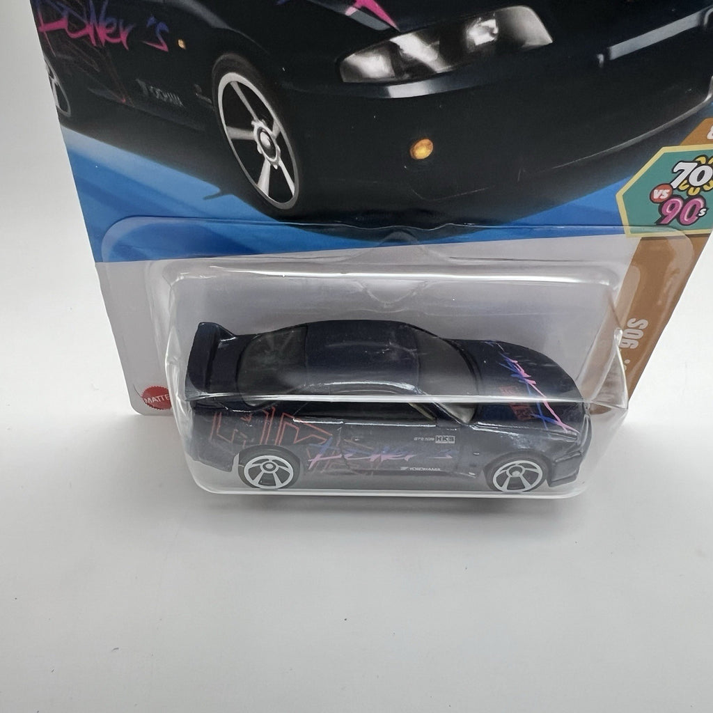 2025 Manufactured Nissan skyline GT-R (BCNR33) 70s Vs. 90s SERIES 144/250 8/10