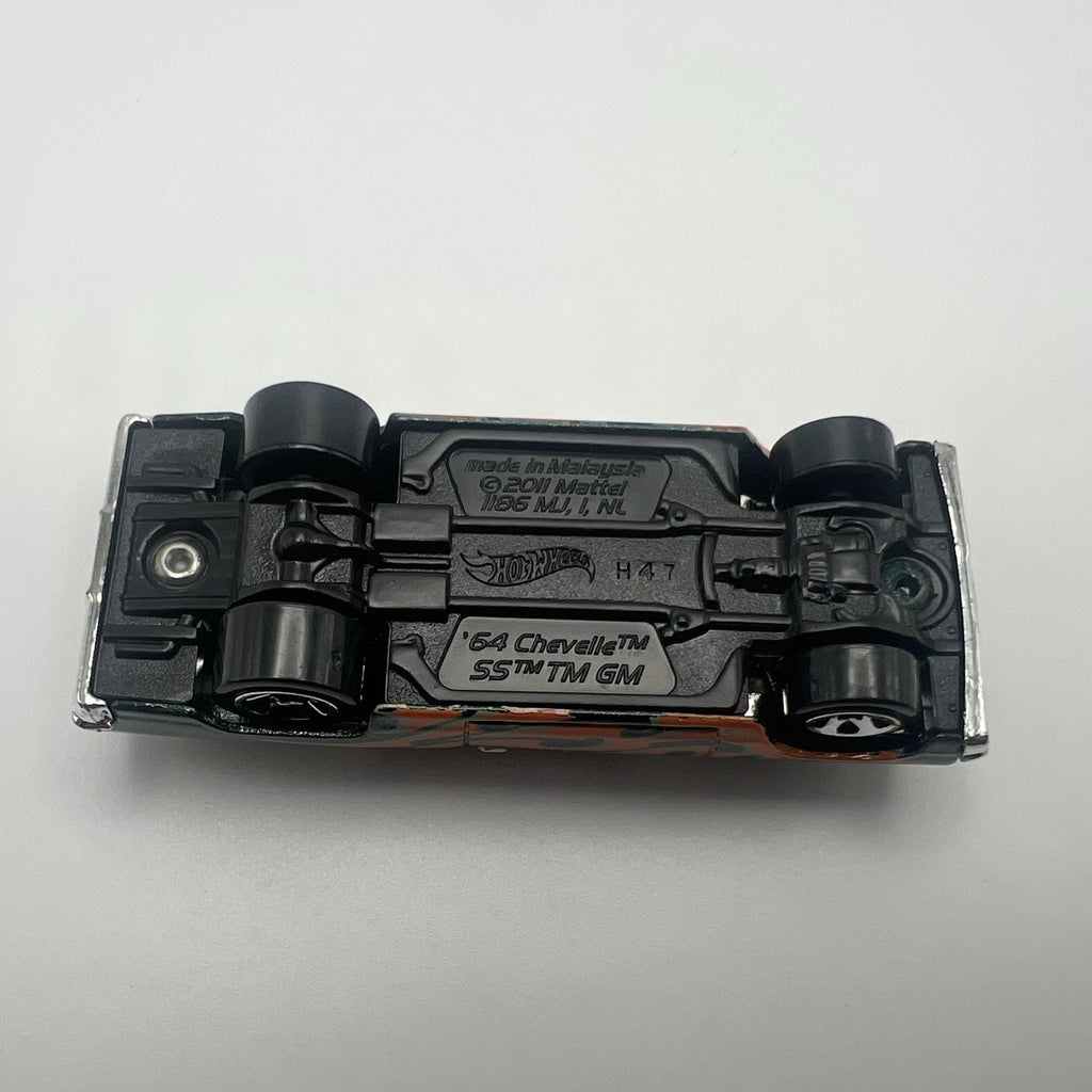 1964 64 Chevy Chevelle SS Collectible 1/64 Scale Diecast Diorama Model
