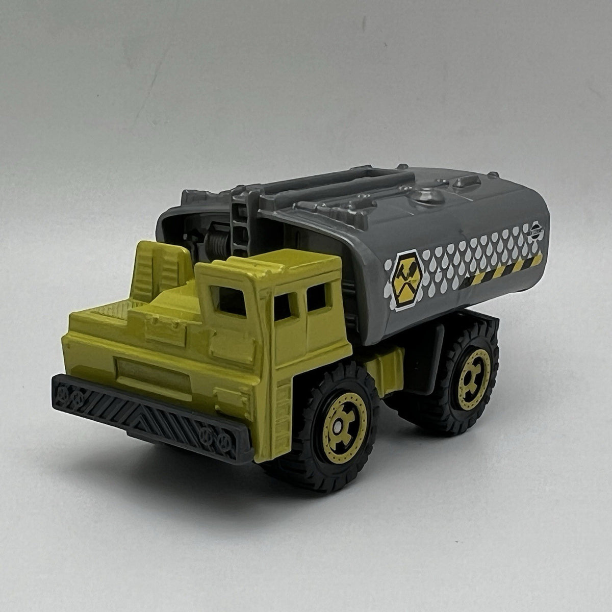 Matchbox. Water Hauler Construction Service Truck 2.5”