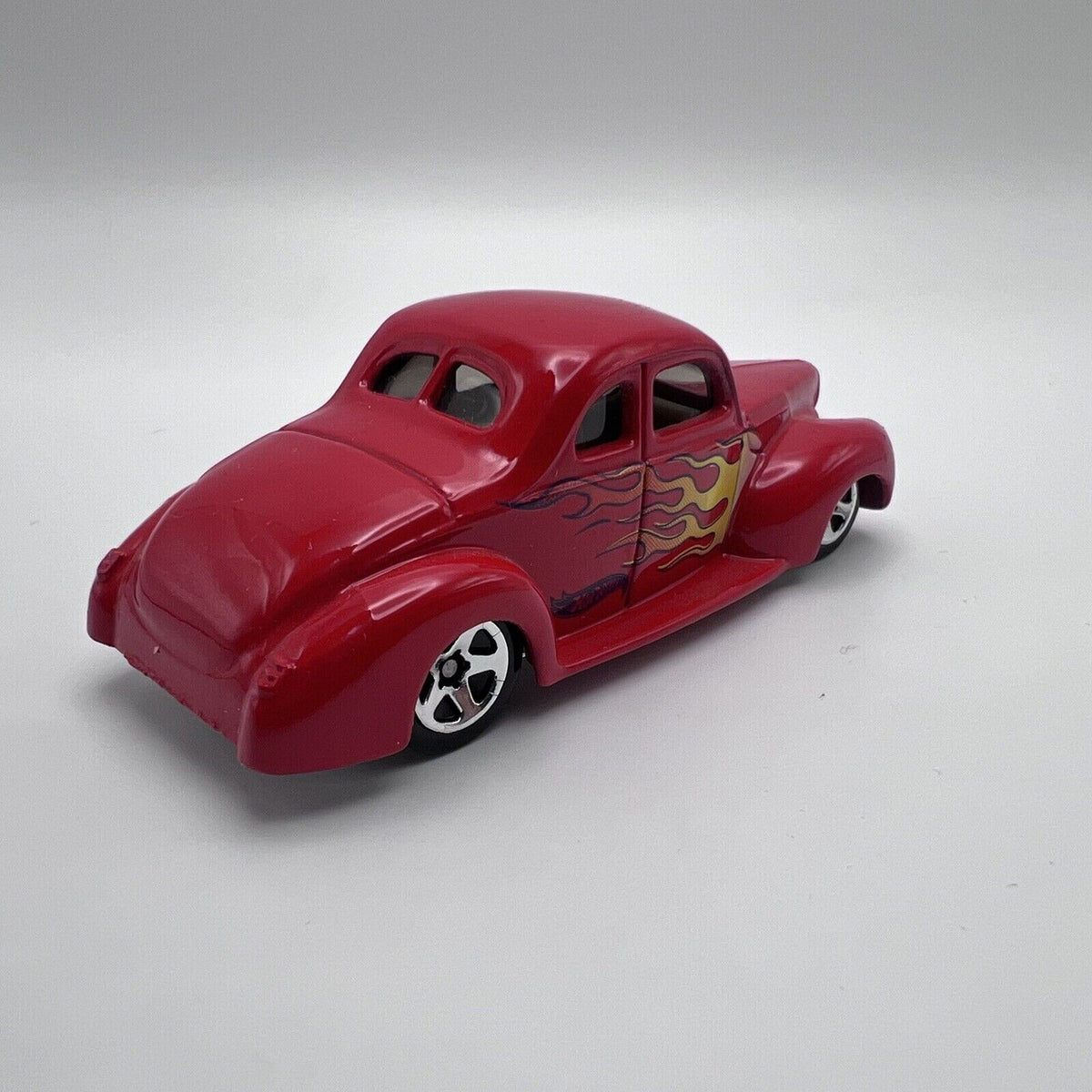 HOT WHEELS 2001 MATTEL '40 FORD COUPE RED WITH FLAMES Loose