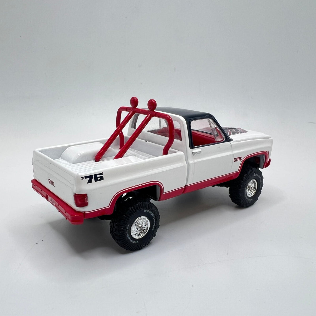 M2 Machines 1976 GMC 4x4 Pickup White Red Firebird Hood LOOSE 1/64