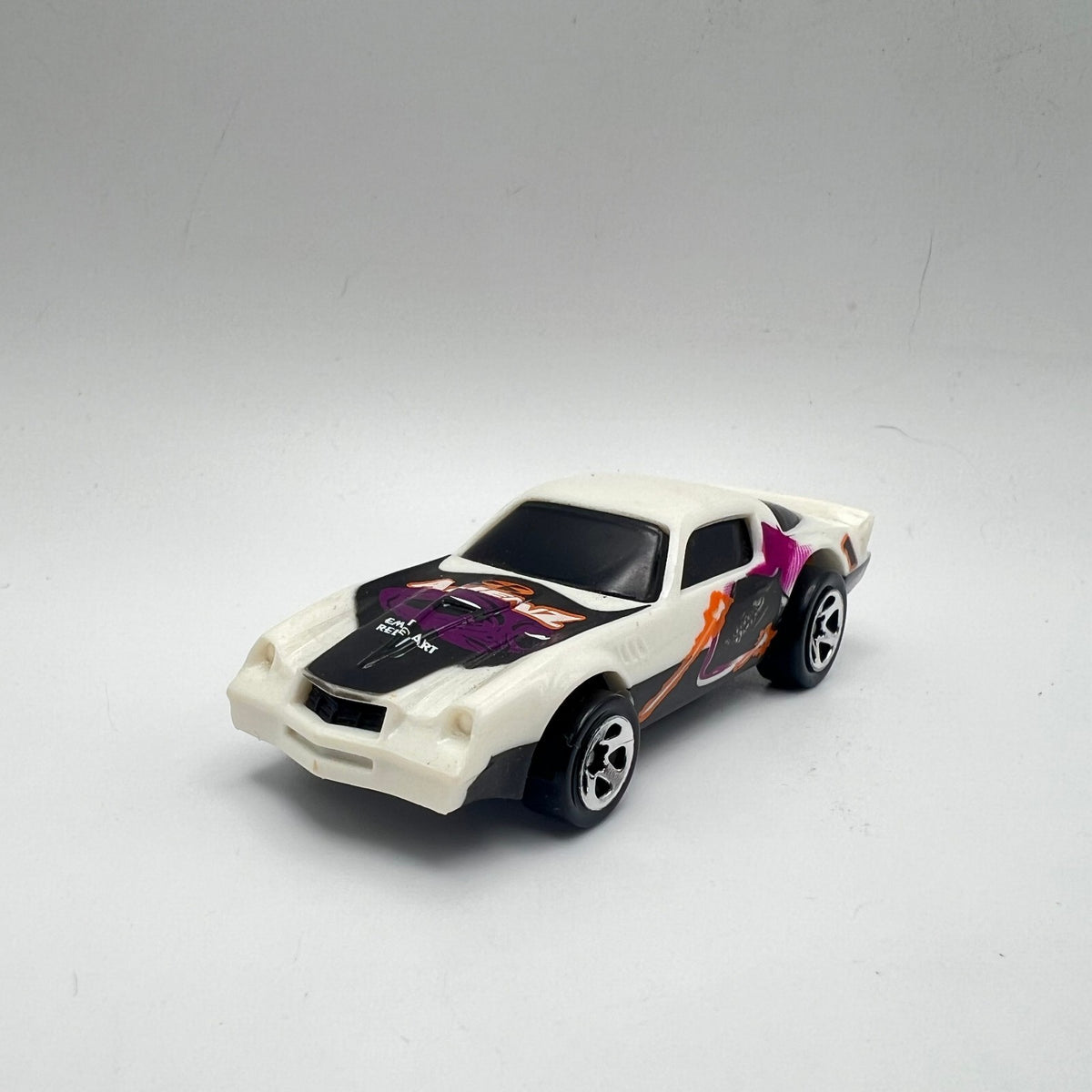 Hot Wheels '80 Camaro Z28 White Alienz LOOSE 1/64
