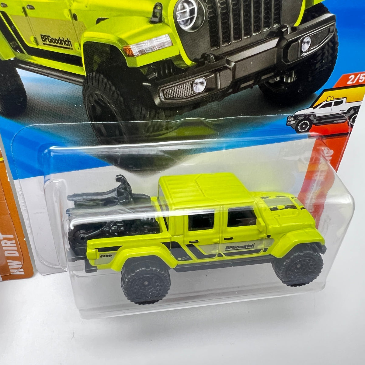 Hot Wheels '20 Jeep Gladiator Lot of 2 Black + Green