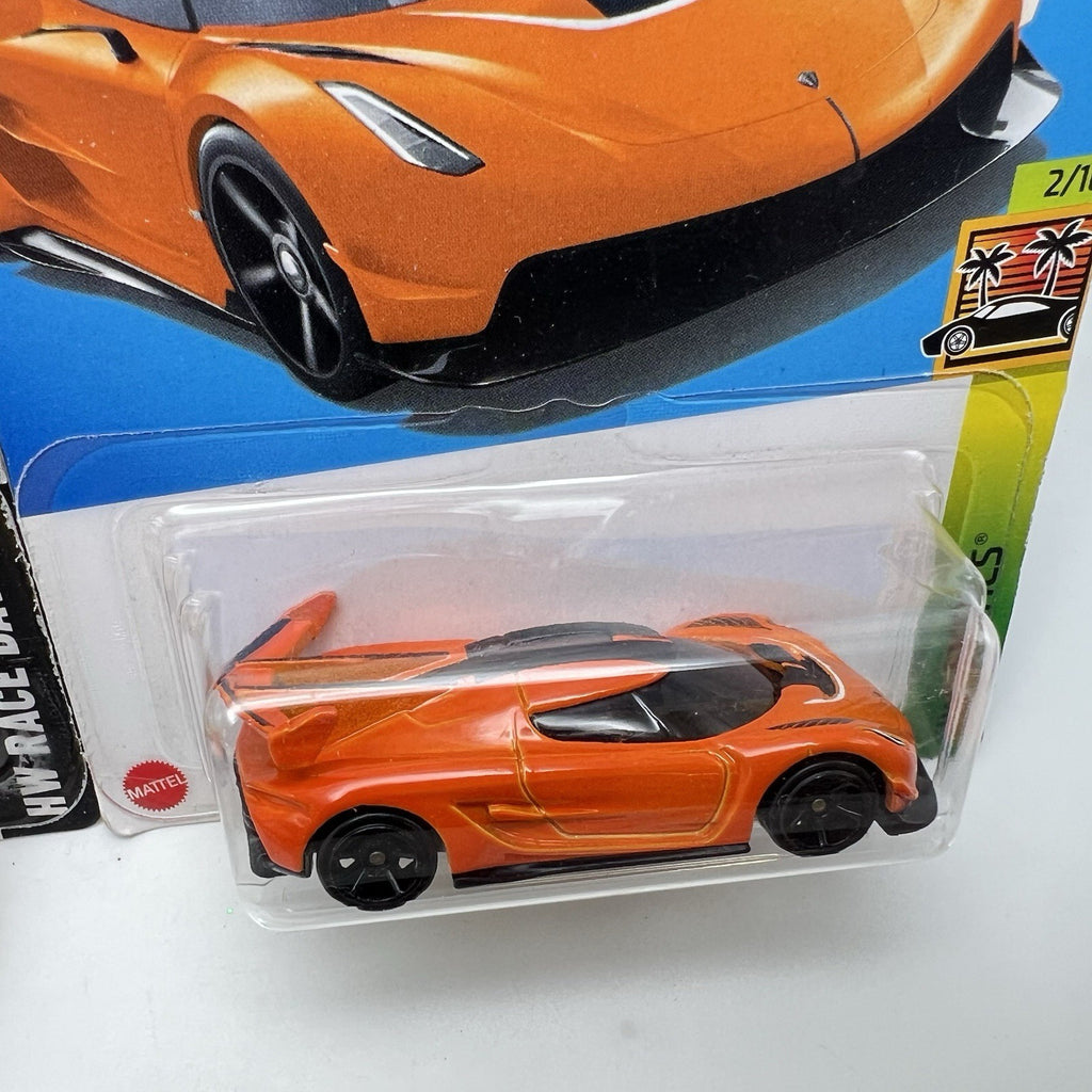 LOT OF 2 -  HOT WHEELS 2020 KOENIGSEGG JESKO -  COLOR VARIANTS Yellow And Orange