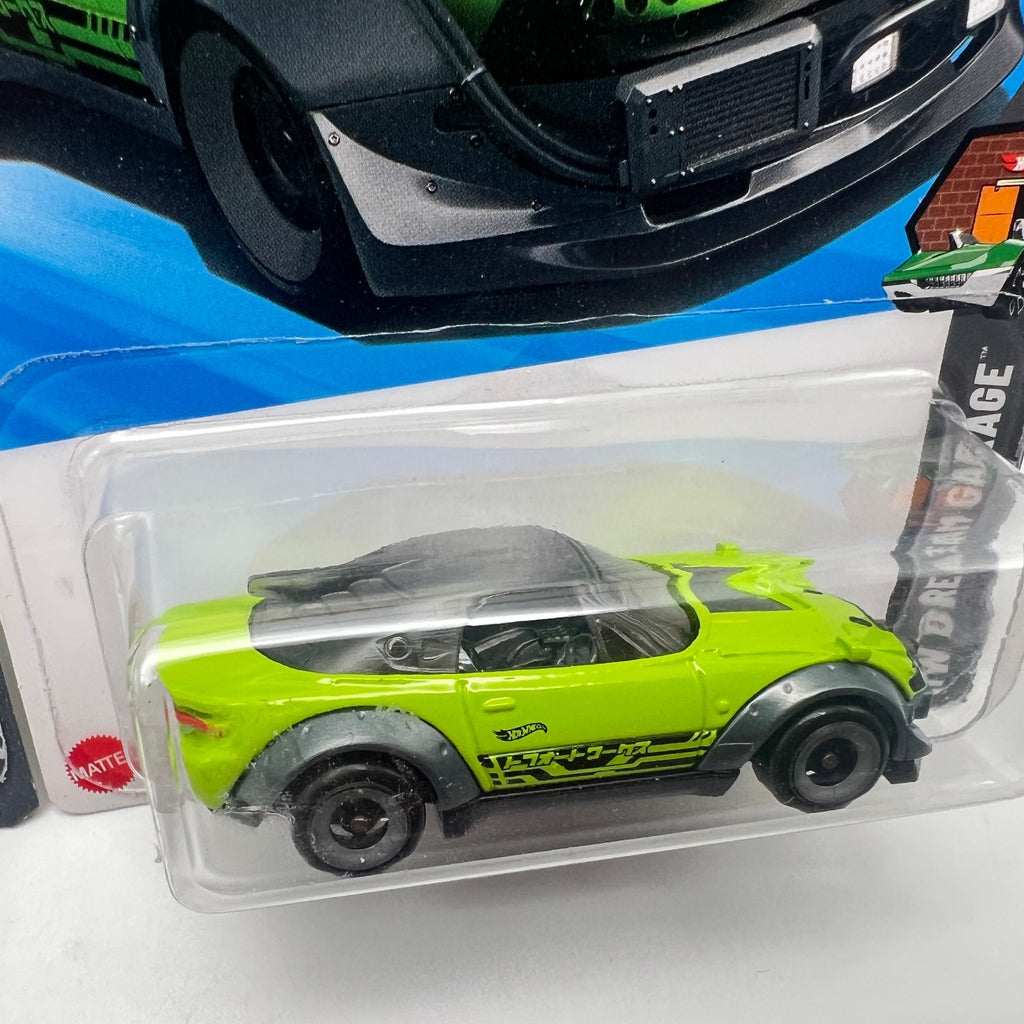Hot Wheels Mazda MX-5 Miata Lot of 2 Gray + Green Winner 1/250 Dream Garage