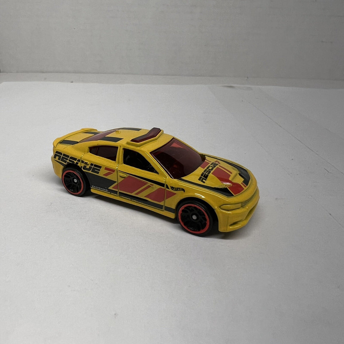 Hot Wheels '15 Dodge Charger SRT Yellow #228 228/250 2021 HW Rescue 7/10