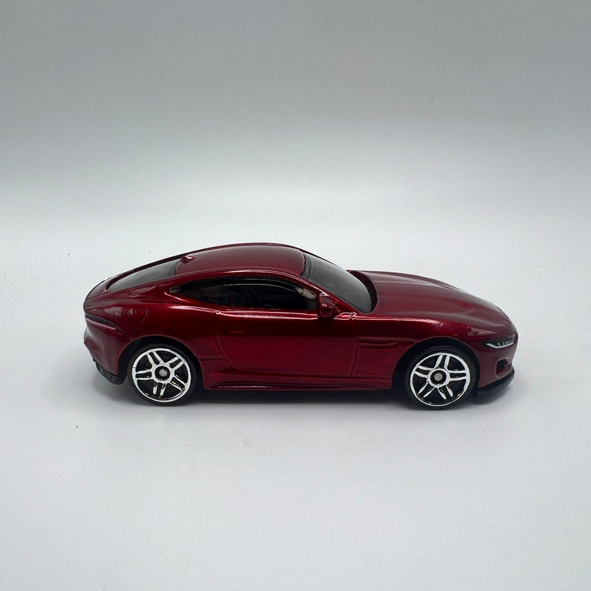 Hot Wheels 2020 Jaguar F-Type Red LOOSE 1/64