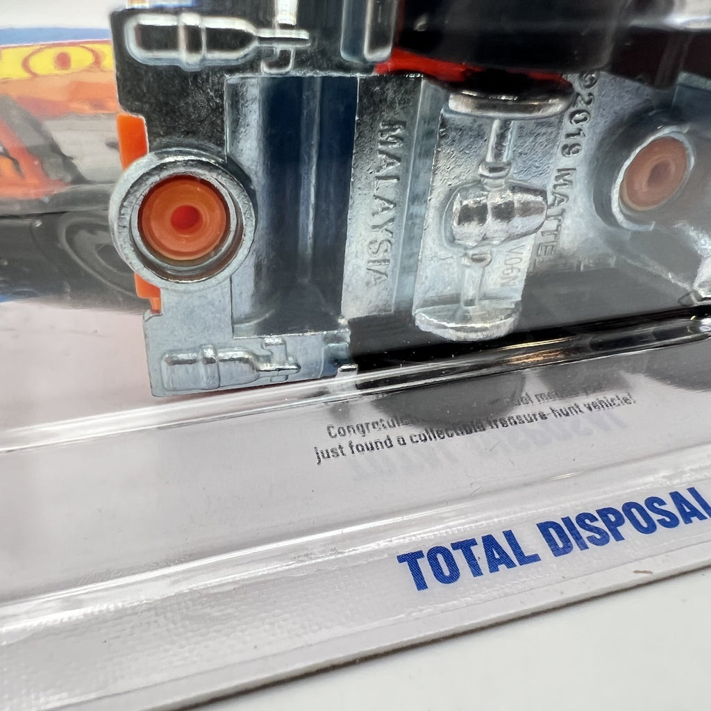 Hot Wheels Total Disposal Orange Garbage Truck Diecast 1:64 New On Card