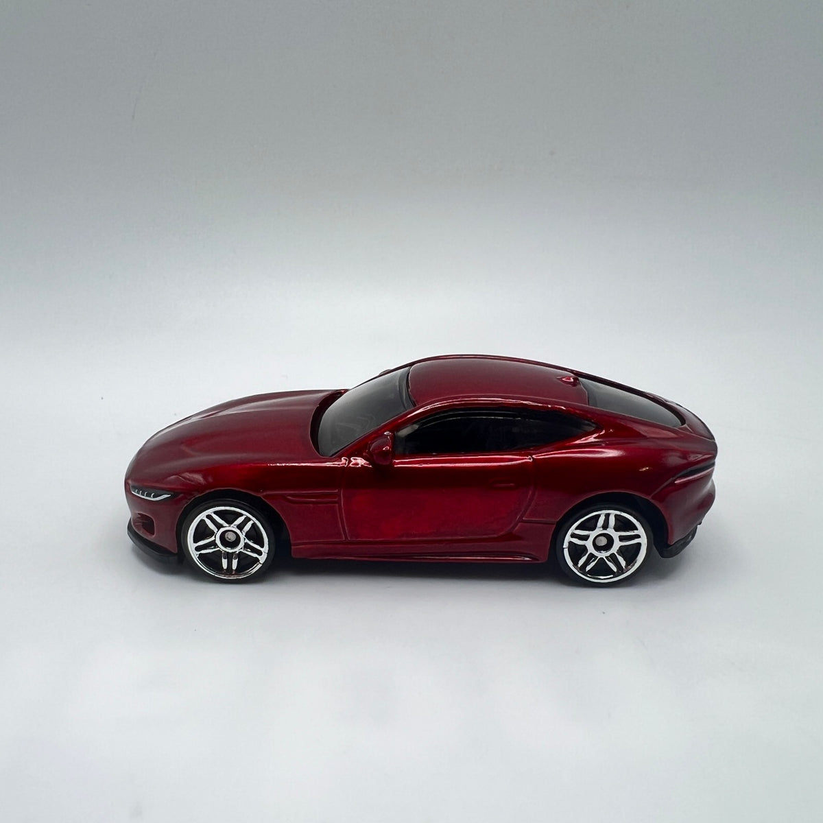 Hot Wheels 2020 Jaguar F-Type Red LOOSE 1/64