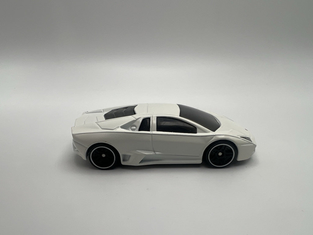 2007-2009 Lamborghini Reventon Collectible 1/64 Scale Diecast Model
