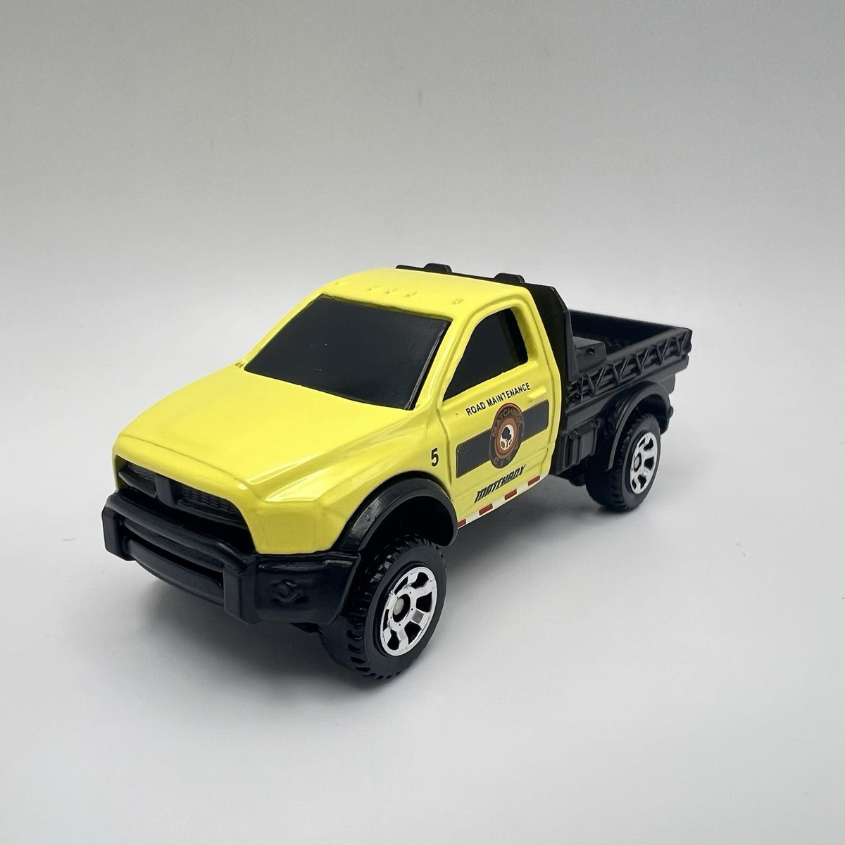 MATCHBOX 2023 CITY AVENTURE II - EXCLUSIVE 2016 RAM FLATBED YELLOW LOOSE