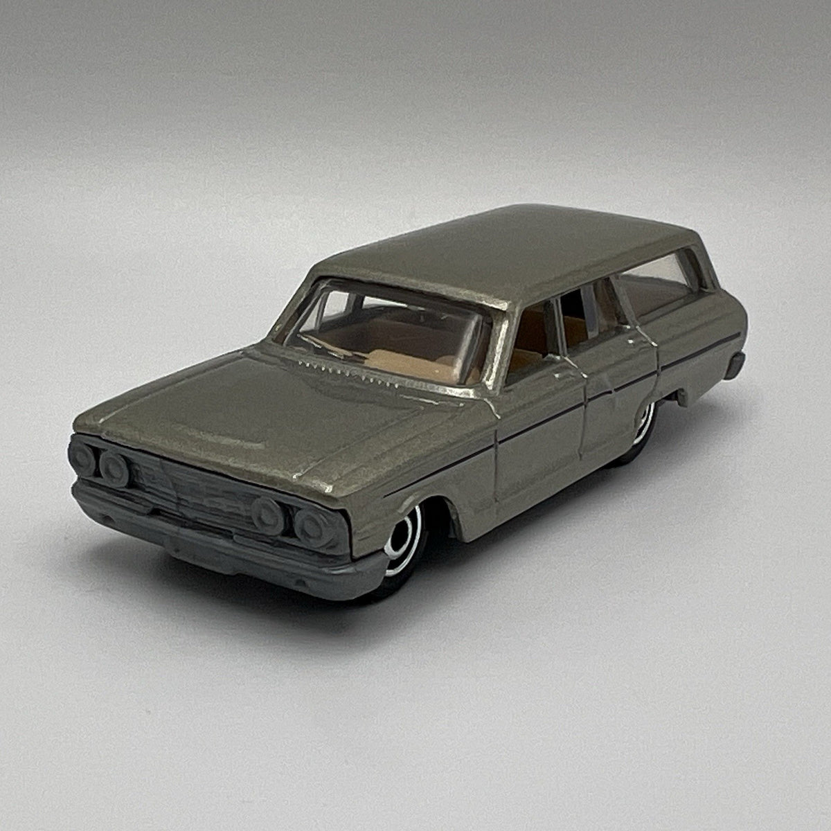 Matchbox 2021 MBX Wagons 1964 Ford Fairlane Champagne Loose