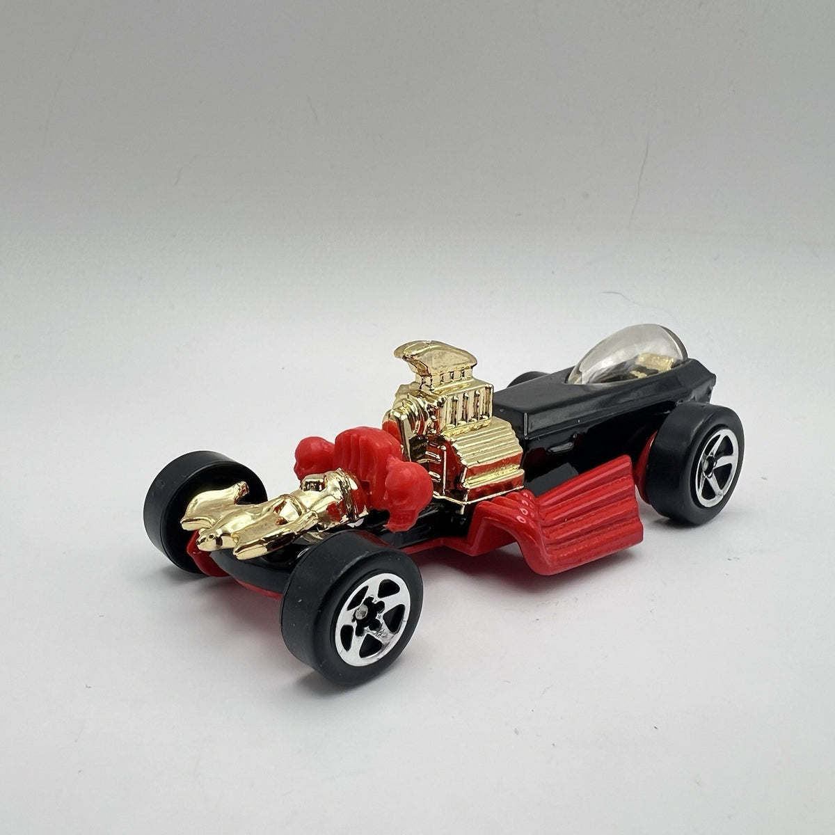 Vintage Hot Wheels Grave Rave Rigor Motor Skulls Bat Car Black Red 1994
