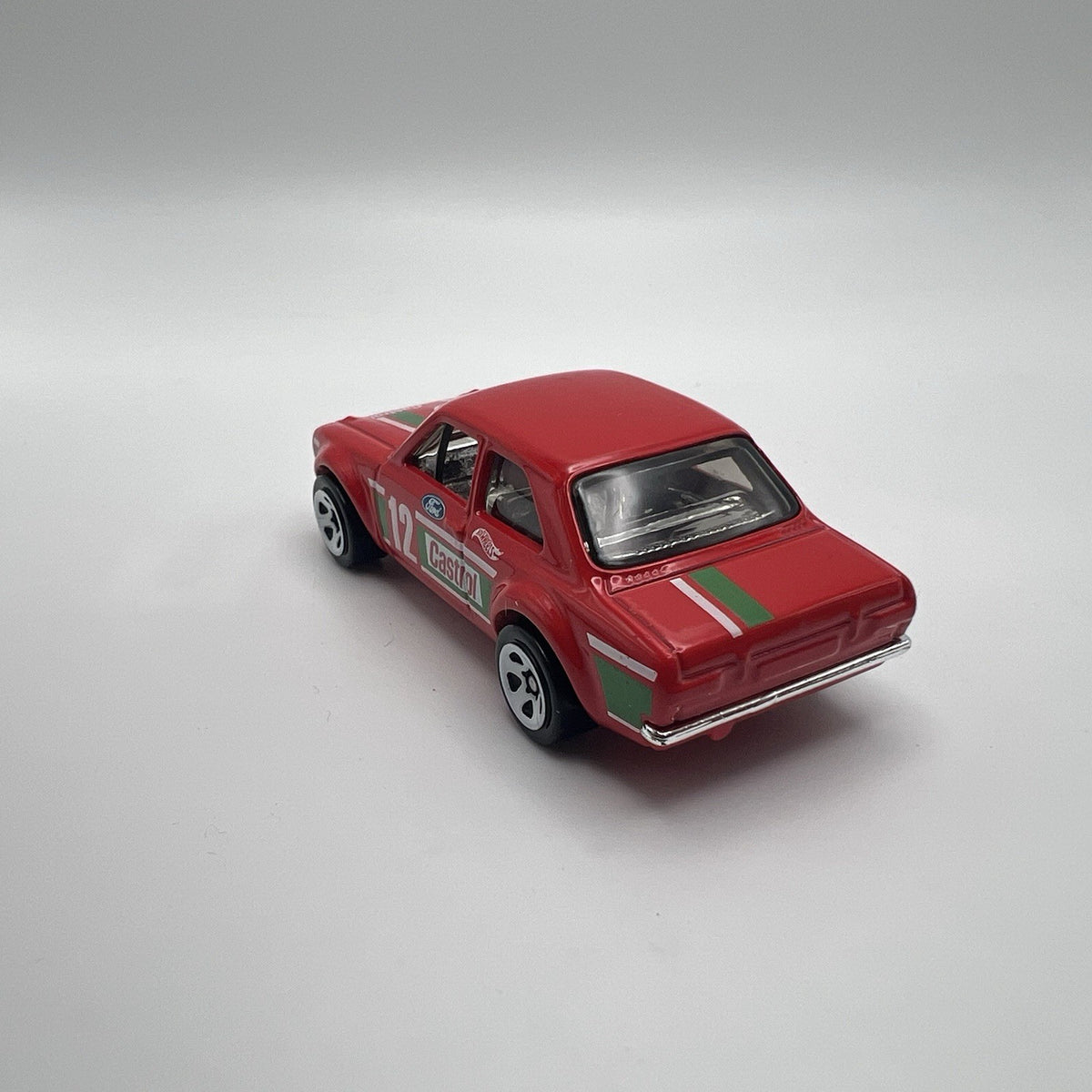 1970 70 Ford Escort RS1600 Collectible 1/64 Scale Diecast Diorama Model