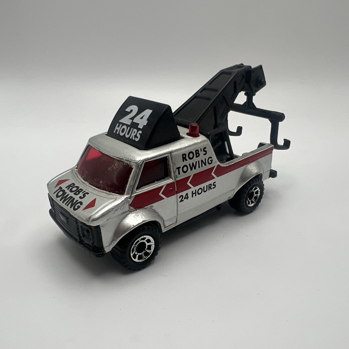MATCHBOX BREAKDOWN VAN DIECAST HTF ROBS TOWING