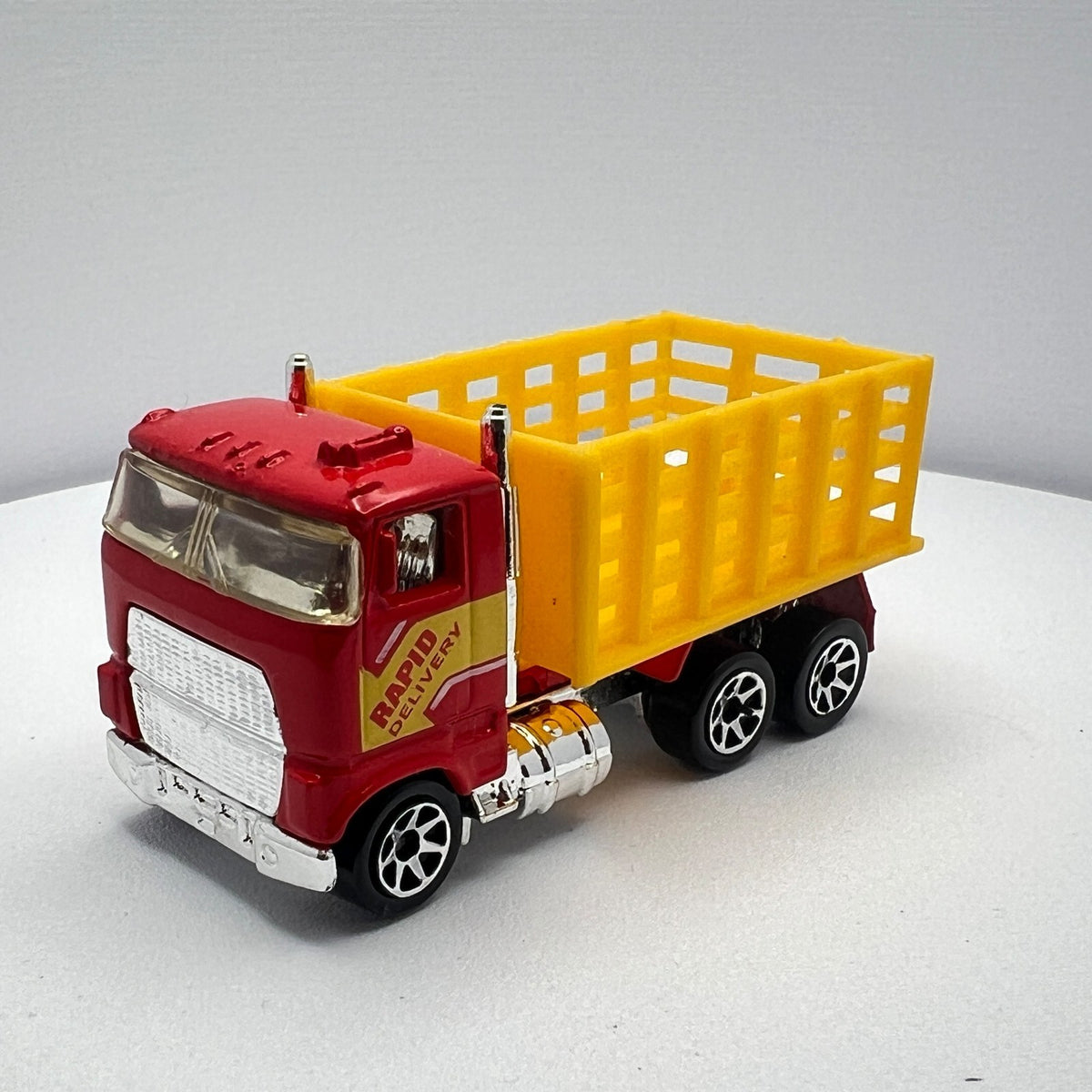 Hot Wheels Stake Bed Truck Red Yellow Rapid Delivery LOOSE 1/64